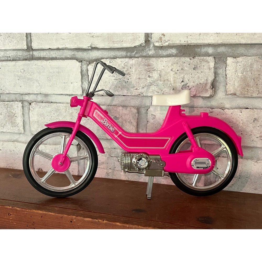 Vintage 1983 Mattel‎ Barbie pink moped scooter
